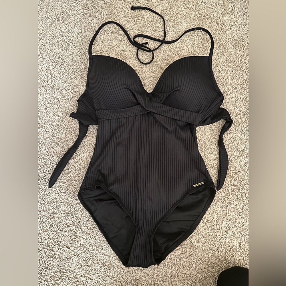 Black One piece bikini